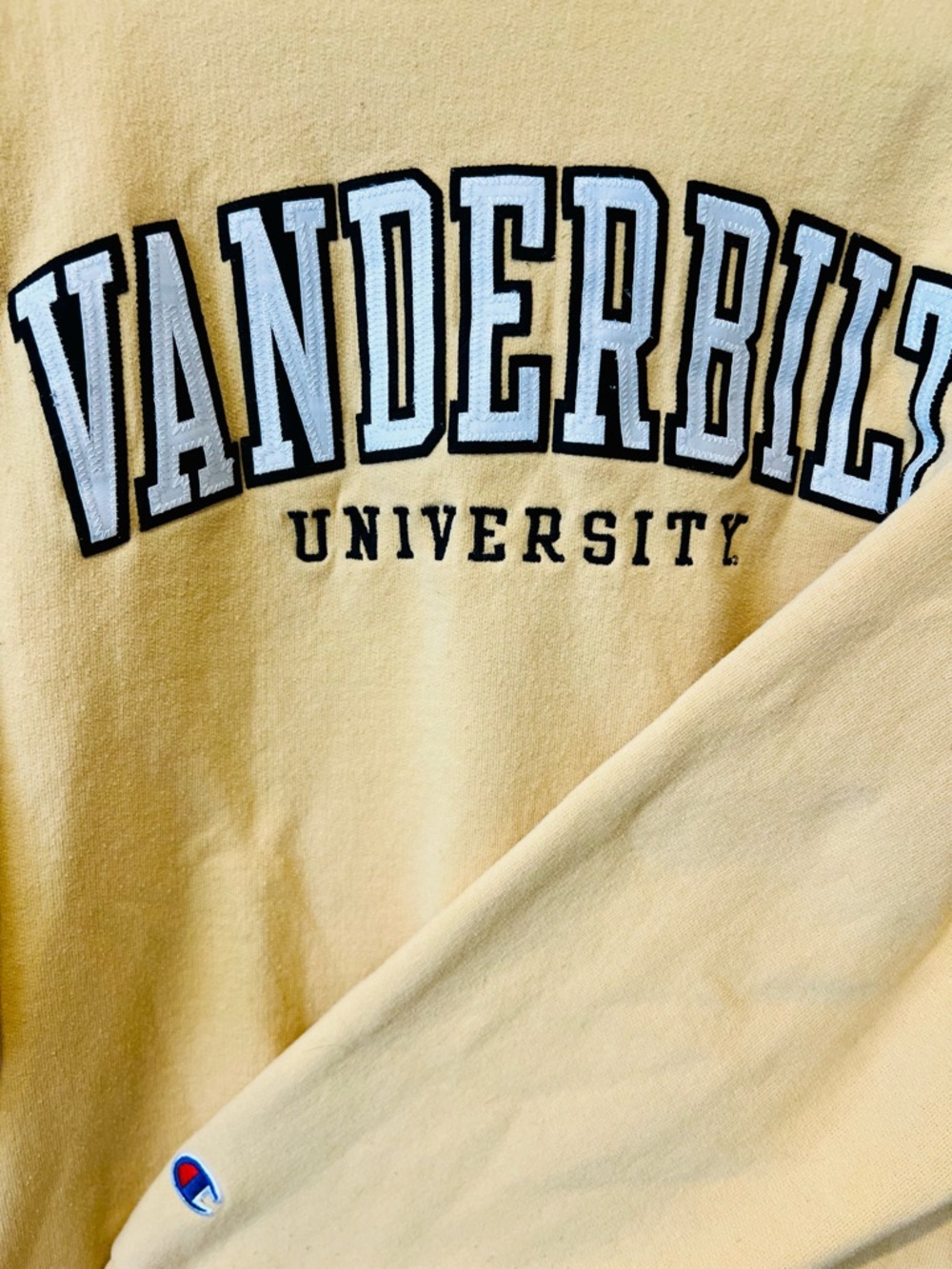 Vintage Champion Vanderbilt U Butter Yellow Crew Pullover Sweatshirt
Size Small - Picture 2 of 6